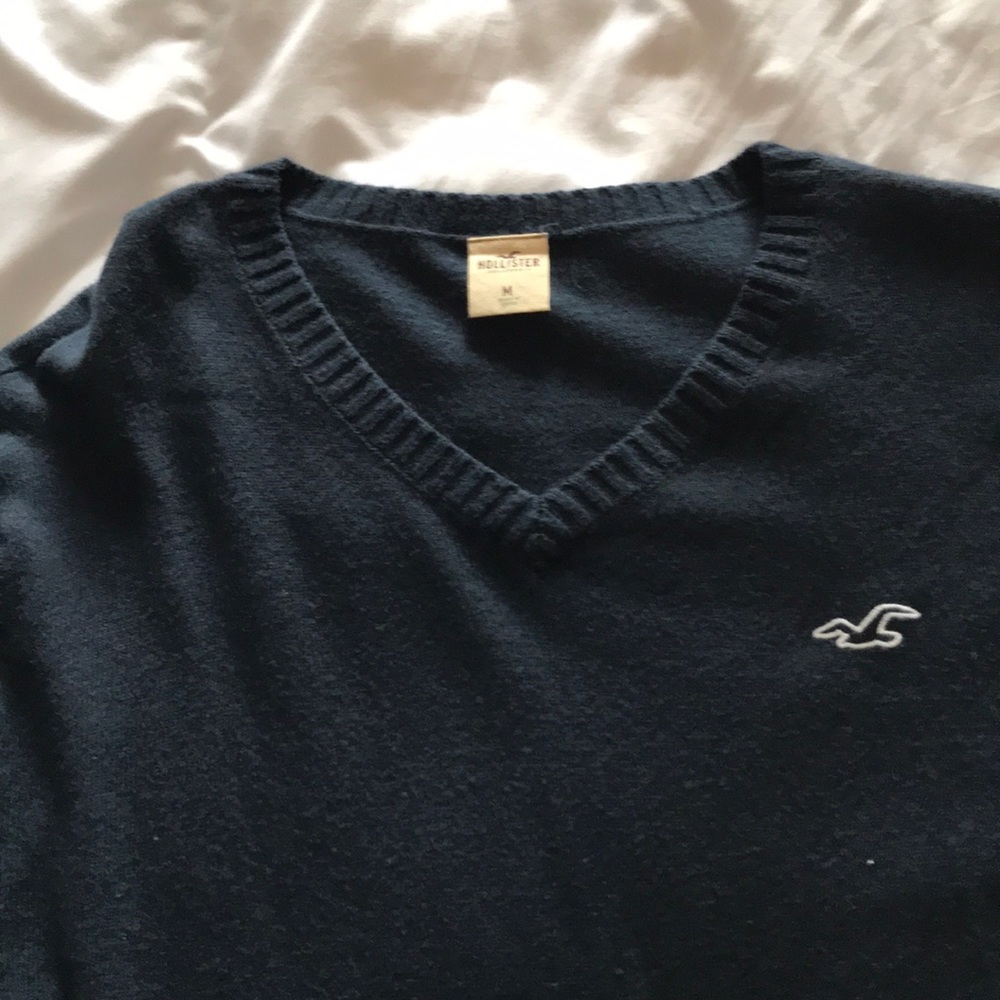 Hollister sweater